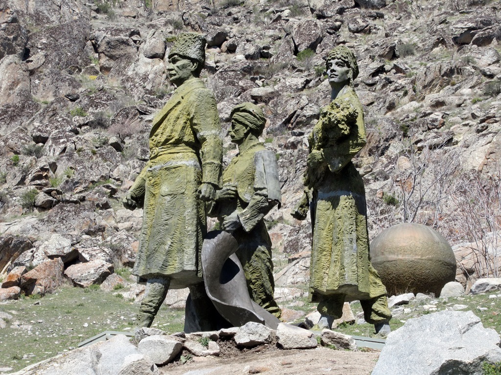 https://content.foto.my.mail.ru/list/s1_62/41412/h-41569.jpg