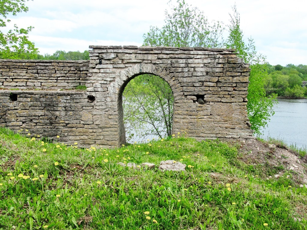 https://content.foto.my.mail.ru/list/s1_62/41665/h-41743.jpg