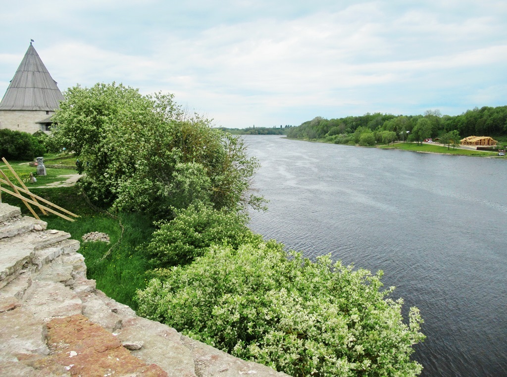 https://content.foto.my.mail.ru/list/s1_62/41665/h-41779.jpg