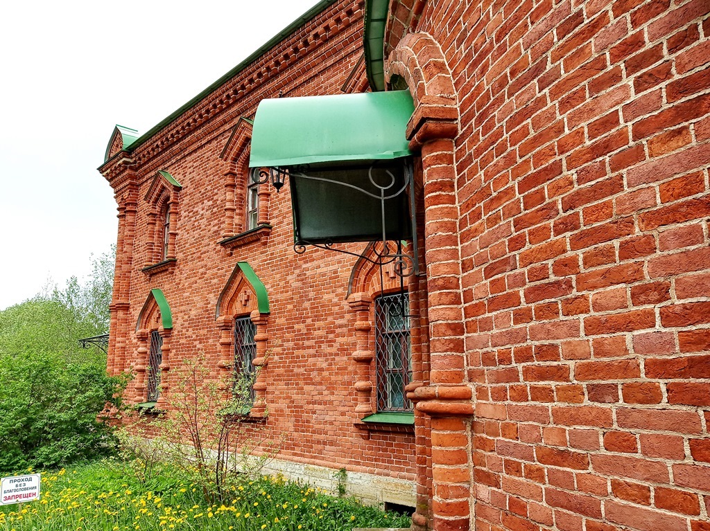 https://content.foto.my.mail.ru/list/s1_62/41841/h-41898.jpg
