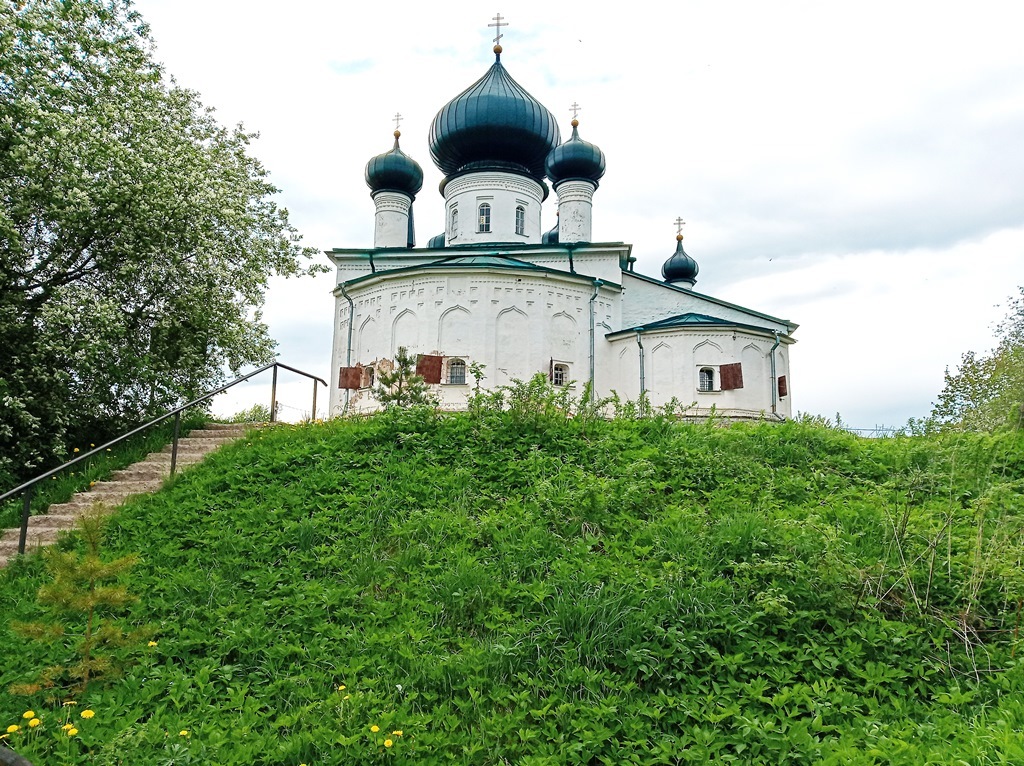 https://content.foto.my.mail.ru/list/s1_62/41841/h-41923.jpg
