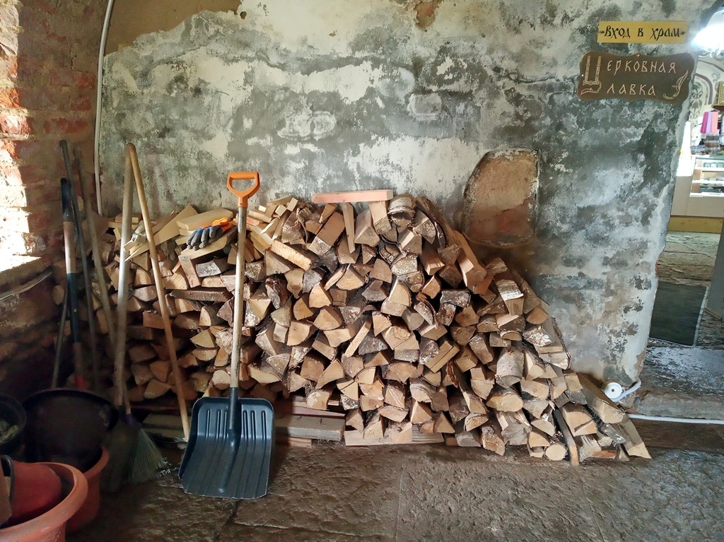 https://content.foto.my.mail.ru/list/s1_62/41841/h-41930.jpg
