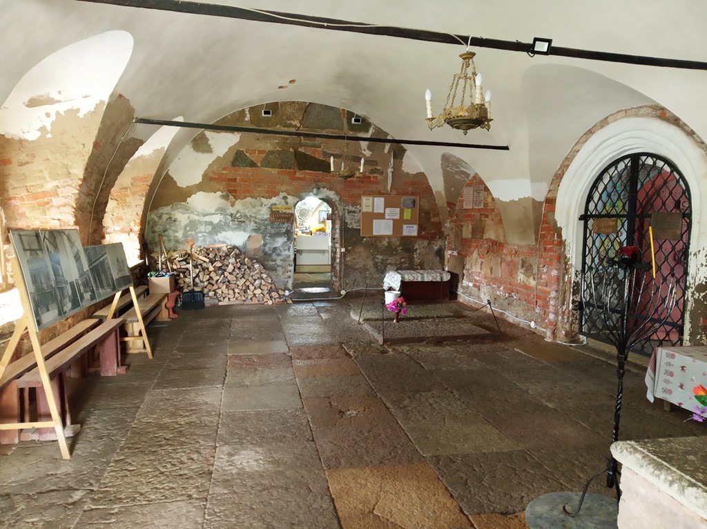 https://content.foto.my.mail.ru/list/s1_62/41841/h-41937.jpg