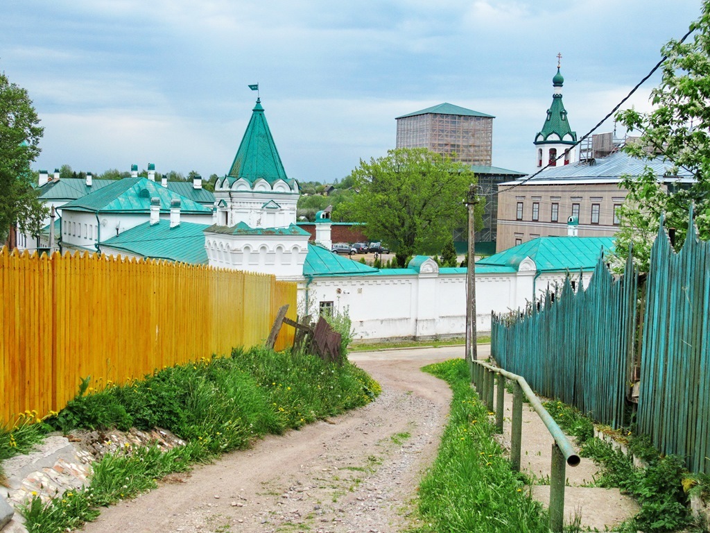 https://content.foto.my.mail.ru/list/s1_62/41841/h-41942.jpg