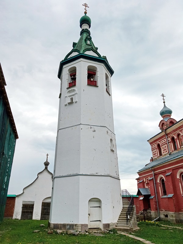 https://content.foto.my.mail.ru/list/s1_62/41841/h-41989.jpg