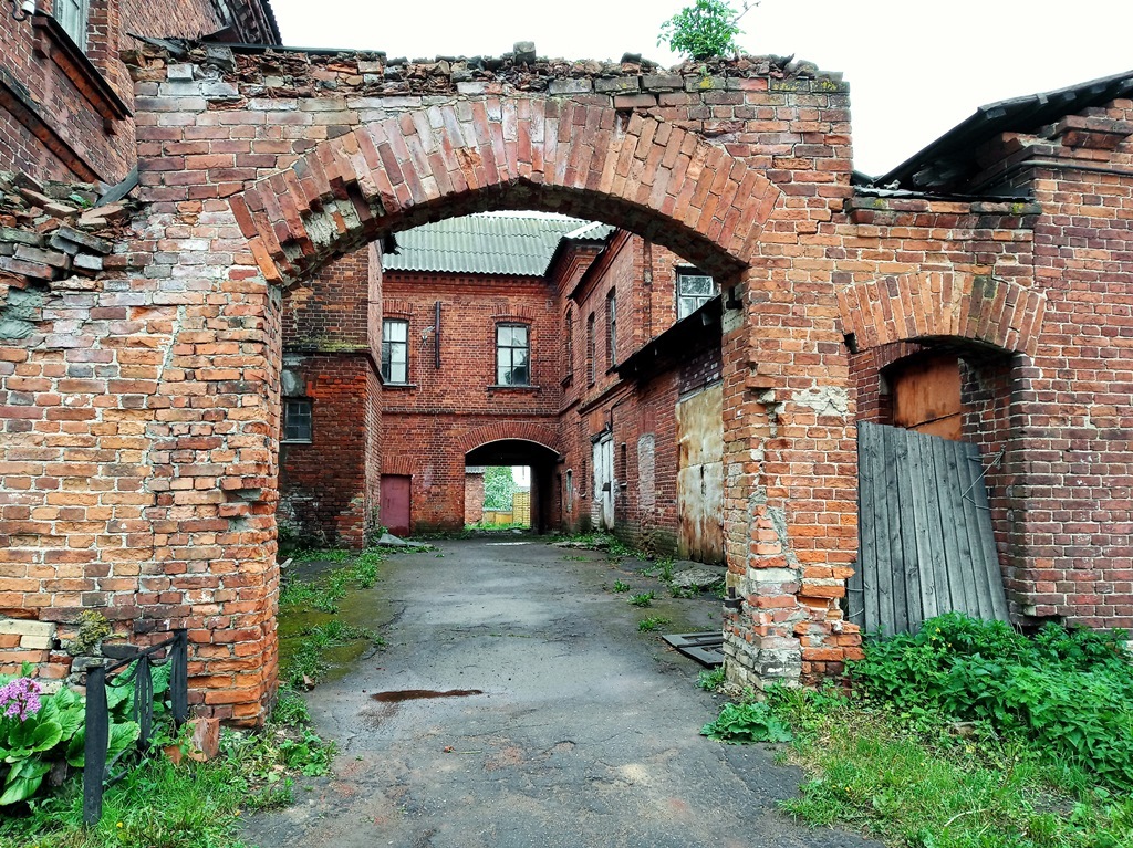 https://content.foto.my.mail.ru/list/s1_62/41994/h-42013.jpg