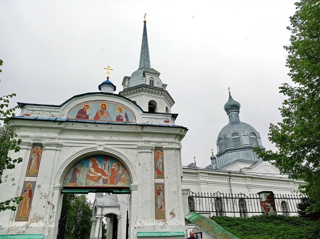 https://content.foto.my.mail.ru/list/s1_62/41994/h-42020.jpg