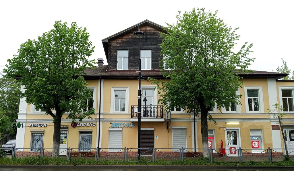 https://content.foto.my.mail.ru/list/s1_62/41994/h-42046.jpg