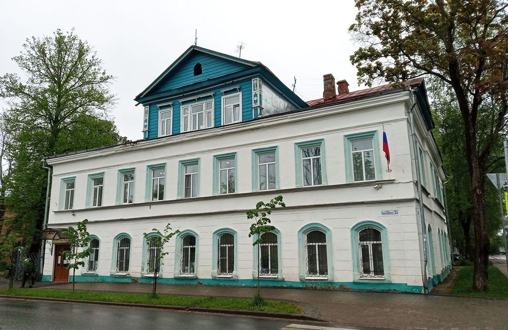 https://content.foto.my.mail.ru/list/s1_62/41994/h-42055.jpg