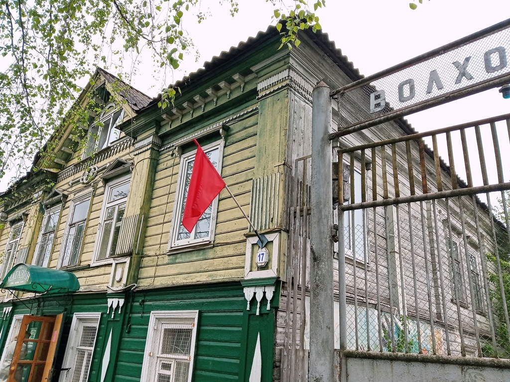 https://content.foto.my.mail.ru/list/s1_62/41994/h-42056.jpg