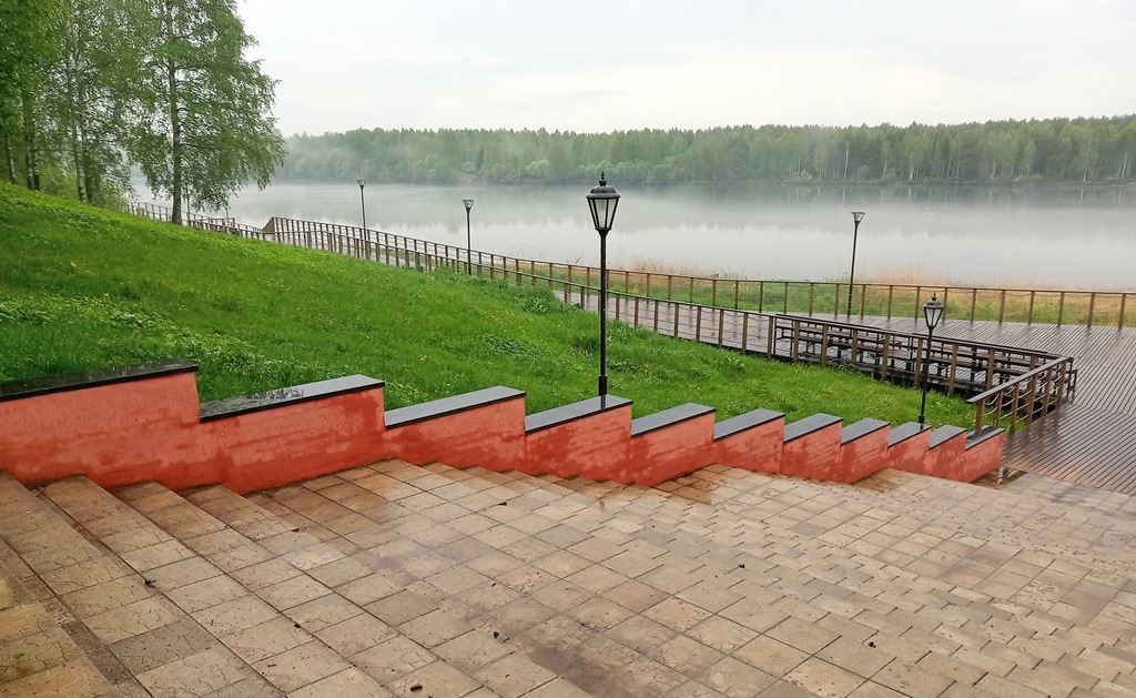 https://content.foto.my.mail.ru/list/s1_62/42080/h-42096.jpg
