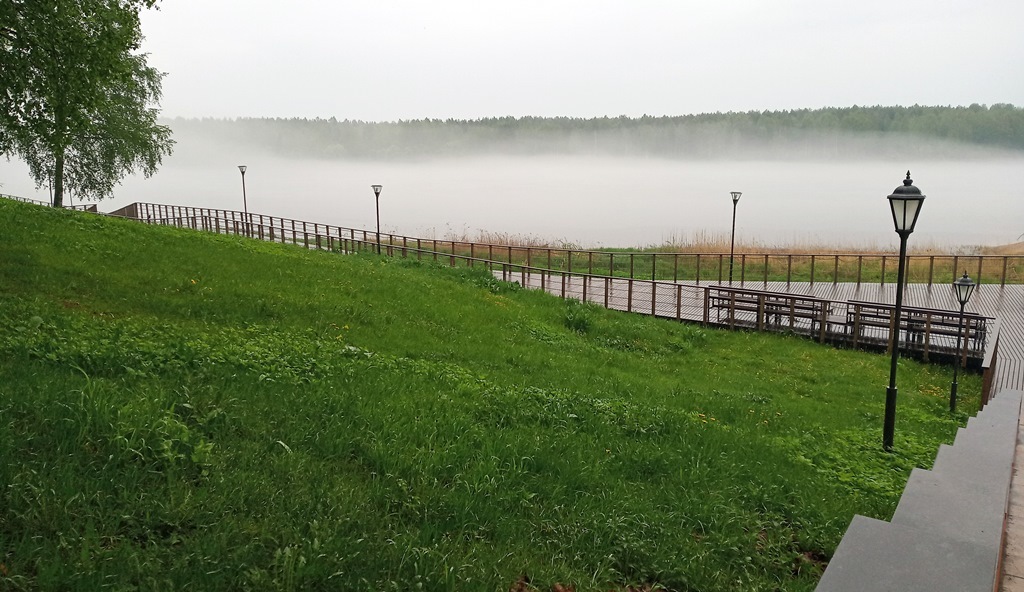 https://content.foto.my.mail.ru/list/s1_62/42080/h-42097.jpg