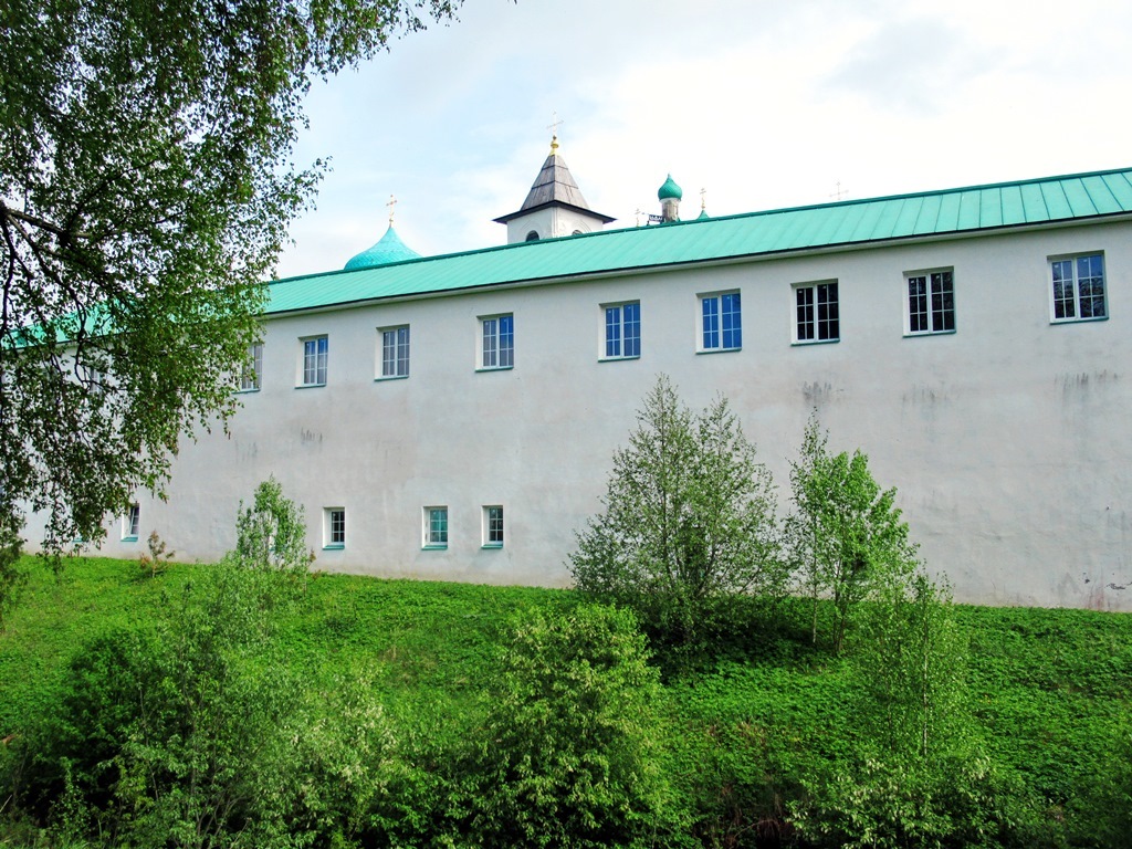 https://content.foto.my.mail.ru/list/s1_62/42177/h-42281.jpg