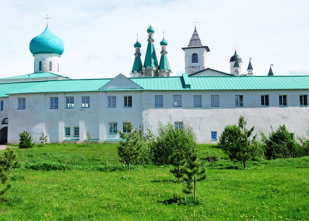 https://content.foto.my.mail.ru/list/s1_62/42177/h-42282.jpg
