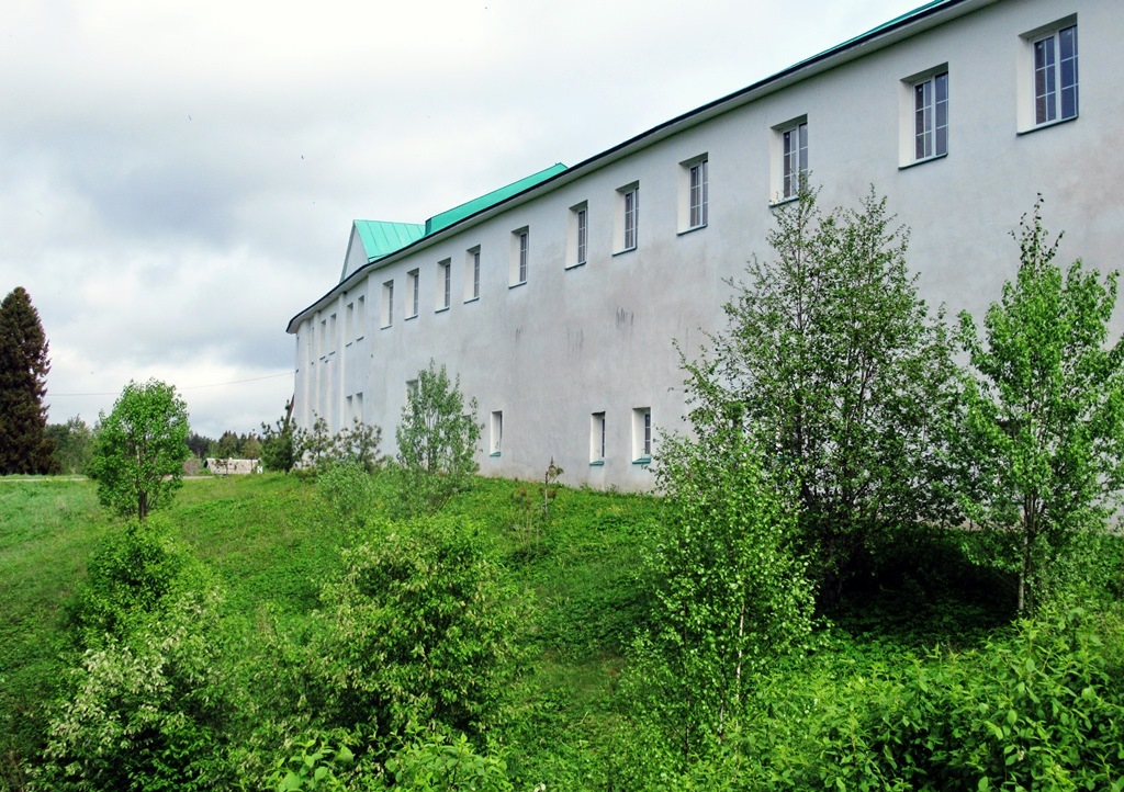 https://content.foto.my.mail.ru/list/s1_62/42177/h-42291.jpg