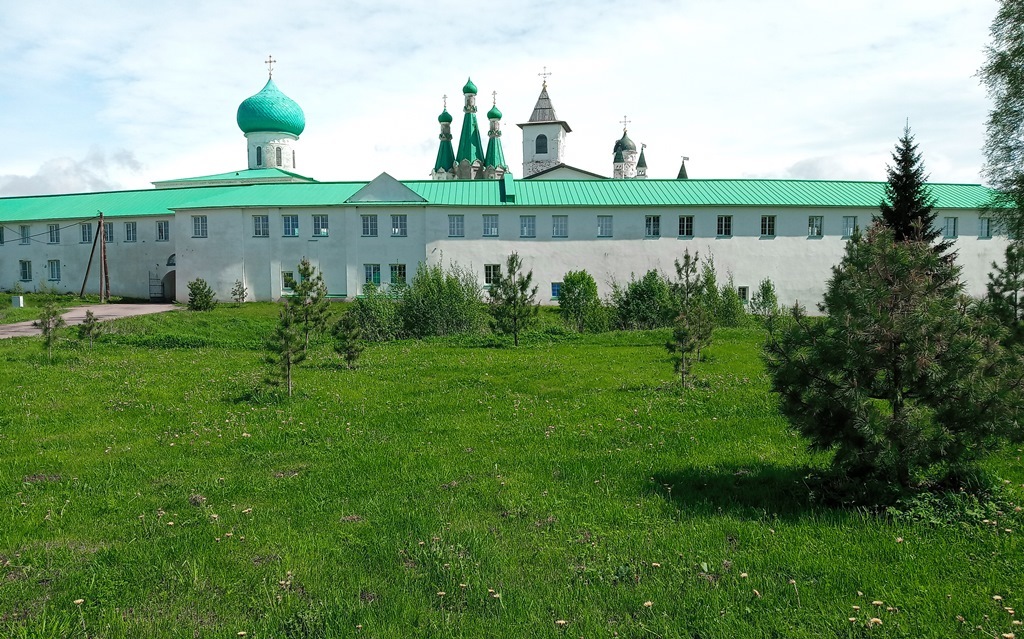 https://content.foto.my.mail.ru/list/s1_62/42177/h-42293.jpg