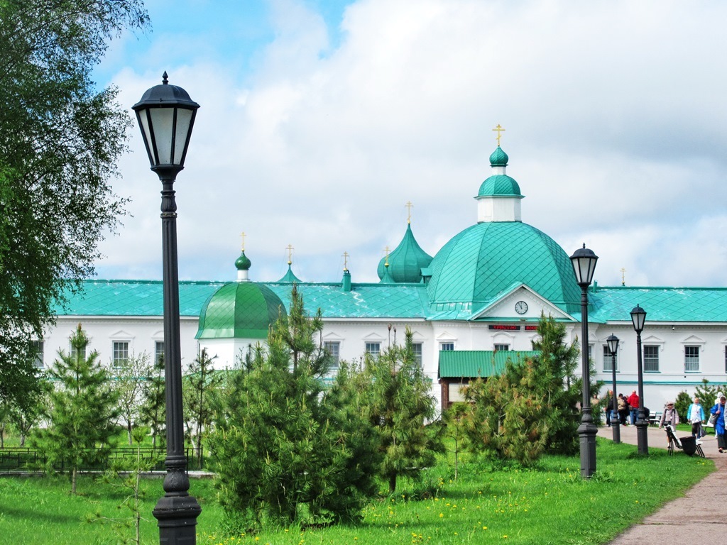 https://content.foto.my.mail.ru/list/s1_62/42177/h-42304.jpg