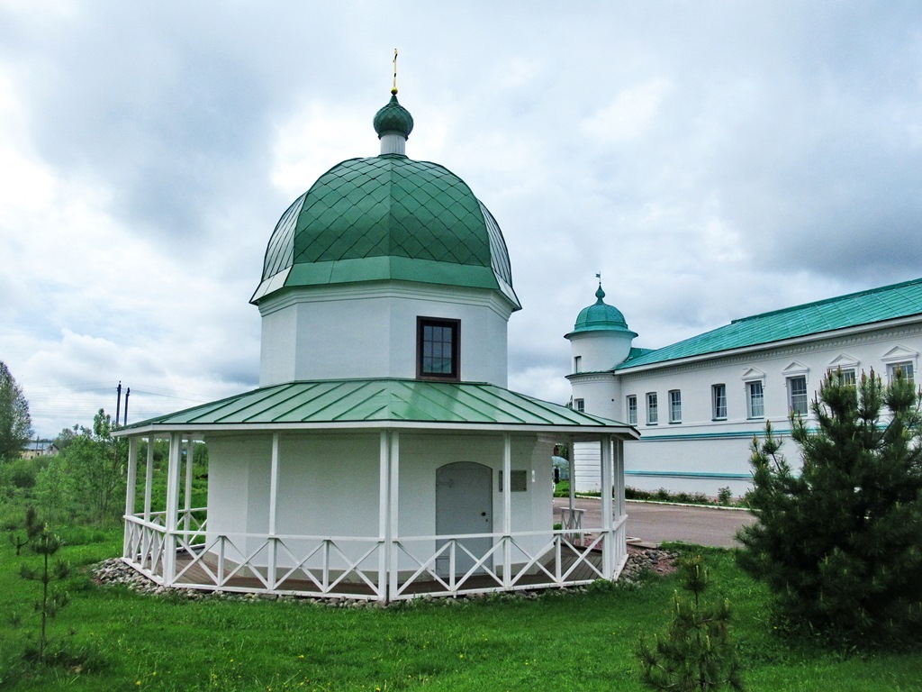 https://content.foto.my.mail.ru/list/s1_62/42177/h-42308.jpg