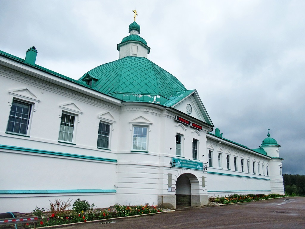 https://content.foto.my.mail.ru/list/s1_62/42177/h-42312.jpg