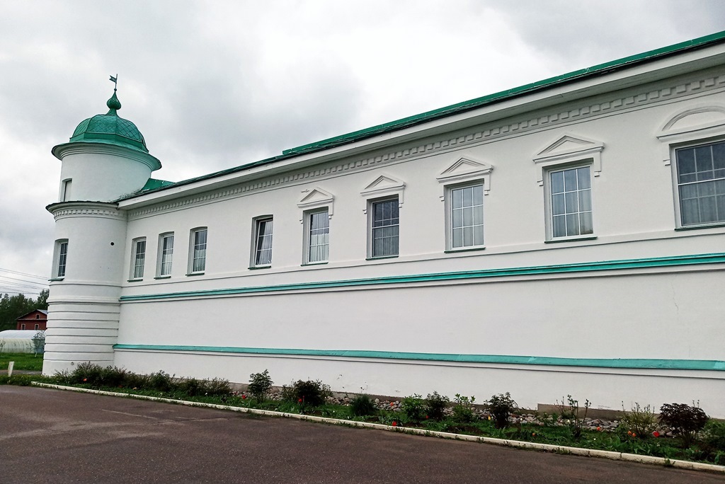 https://content.foto.my.mail.ru/list/s1_62/42177/h-42313.jpg