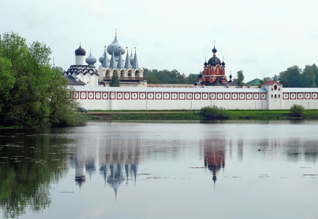 https://content.foto.my.mail.ru/list/s1_62/42360/h-42379.jpg