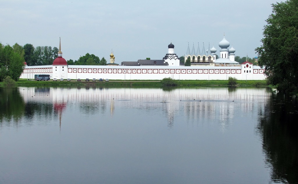 https://content.foto.my.mail.ru/list/s1_62/42360/h-42392.jpg