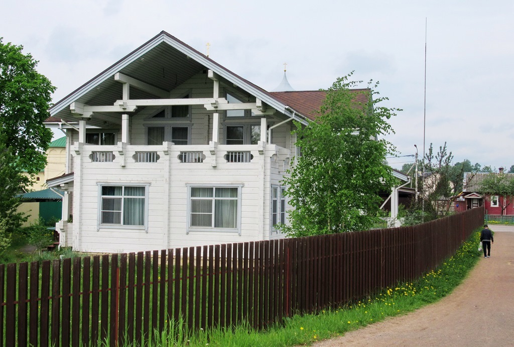 https://content.foto.my.mail.ru/list/s1_62/42360/h-42535.jpg