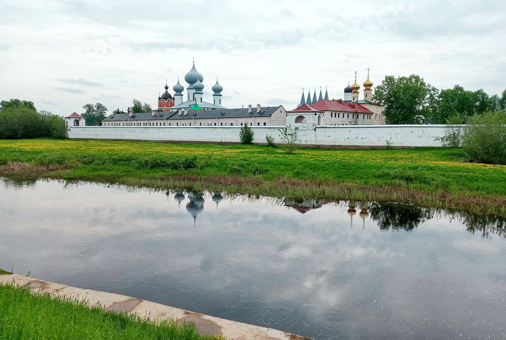 https://content.foto.my.mail.ru/list/s1_62/42360/h-42563.jpg