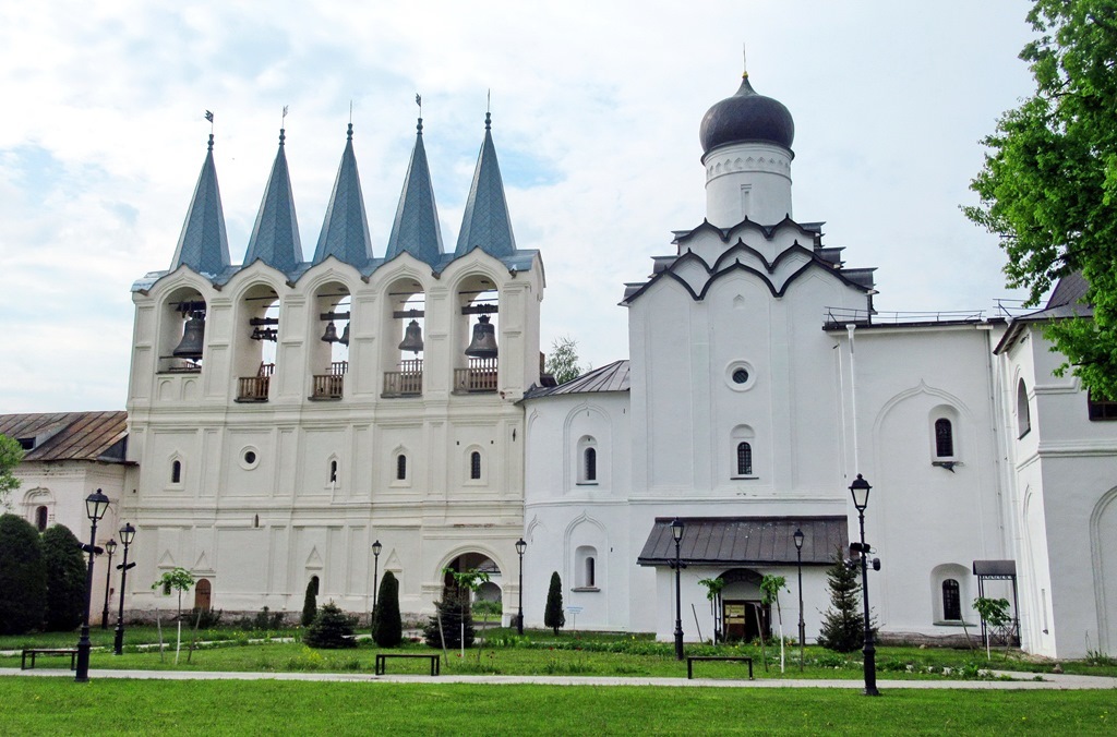https://content.foto.my.mail.ru/list/s1_62/42398/h-42439.jpg