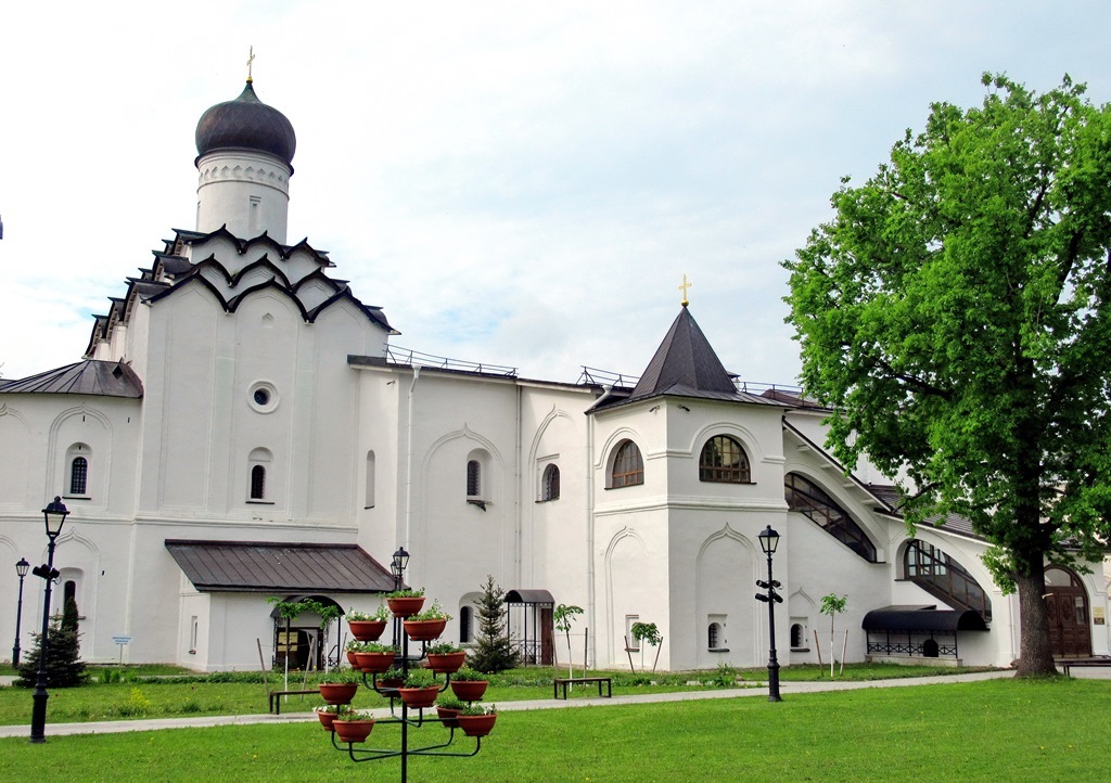 https://content.foto.my.mail.ru/list/s1_62/42398/h-42449.jpg
