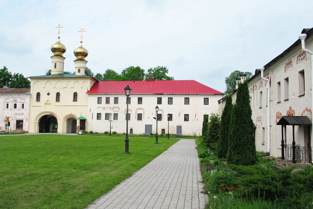 https://content.foto.my.mail.ru/list/s1_62/42398/h-42456.jpg