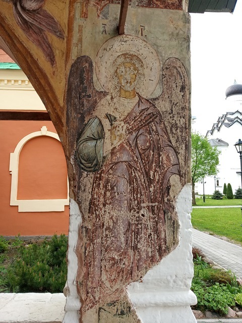 https://content.foto.my.mail.ru/list/s1_62/42398/h-42480.jpg