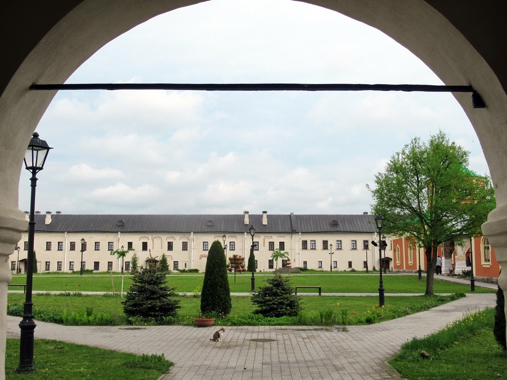 https://content.foto.my.mail.ru/list/s1_62/42398/h-42500.jpg