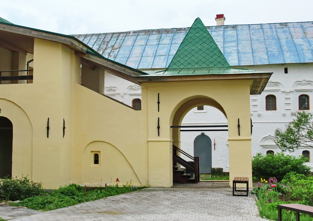 https://content.foto.my.mail.ru/list/s1_62/42398/h-42511.jpg
