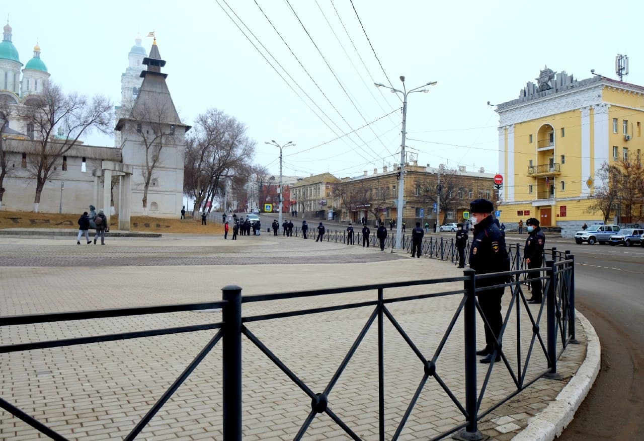 Пункт а астрахань последние новости. Пикет Астрахань. Астрахань протестанты. Астрахань январь фото. Митинг в Астрахани.