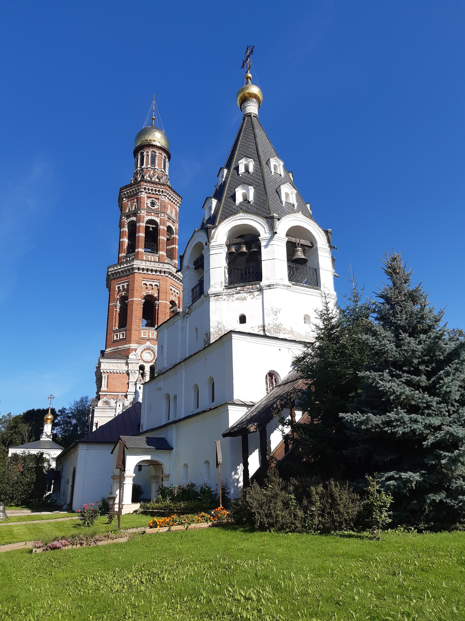 Льзи, Палец императора и прочий новгородский Щеглец