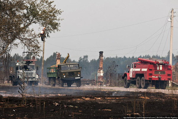 Белорусские пожарники под Москвой - братская помощь России.