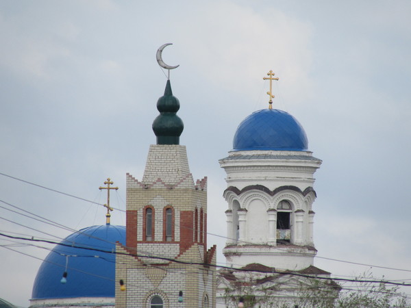 Точная погода дергачи саратовская область. Церковь Дергачи Саратовская область. Памятники Дергачи Саратовская область. Достопримечательности Дергачи Саратовская область. Мечеть Дергачи Саратовская область.