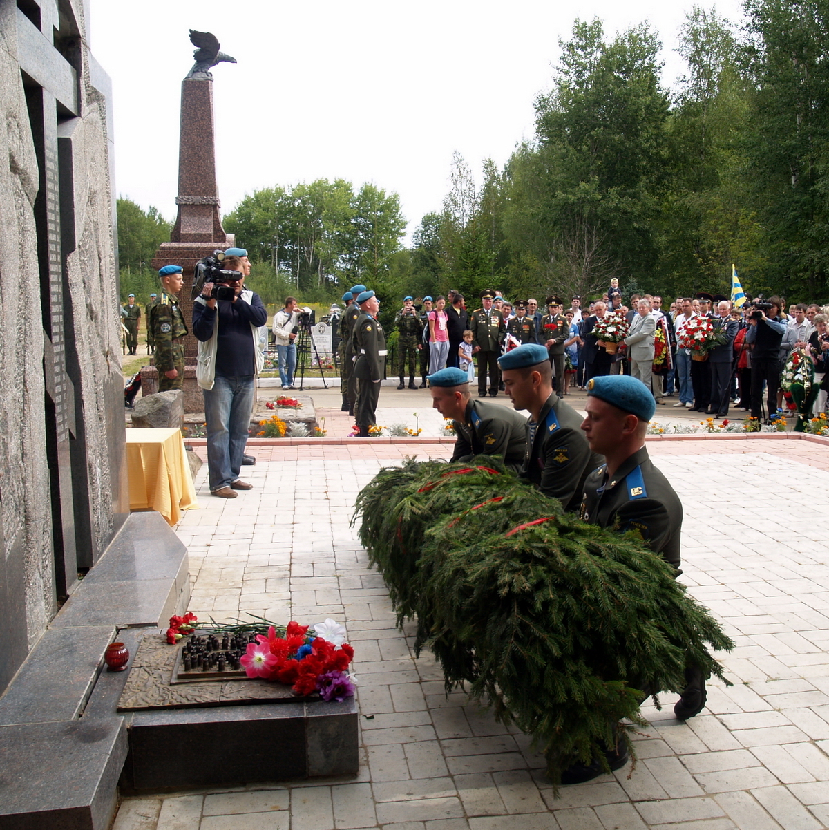 http://content.foto.mail.ru/mail/afghan-yar/9289/s-9295.JPG