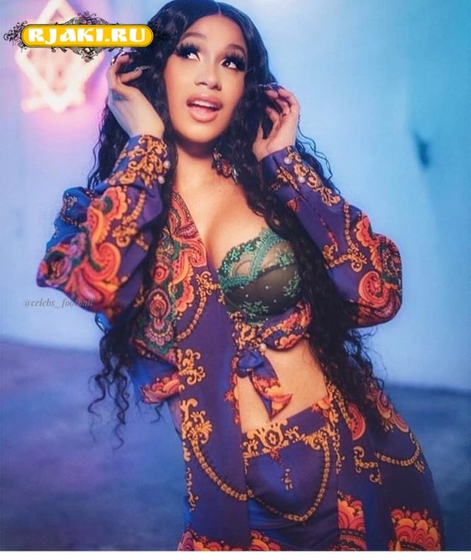 49 горячих фотографий Cardi, которые просто поражают 49 горячих фотографий Cardi, которые просто поражают