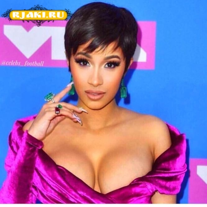 49 горячих фотографий Cardi, которые просто поражают 49 горячих фотографий Cardi, которые просто поражают