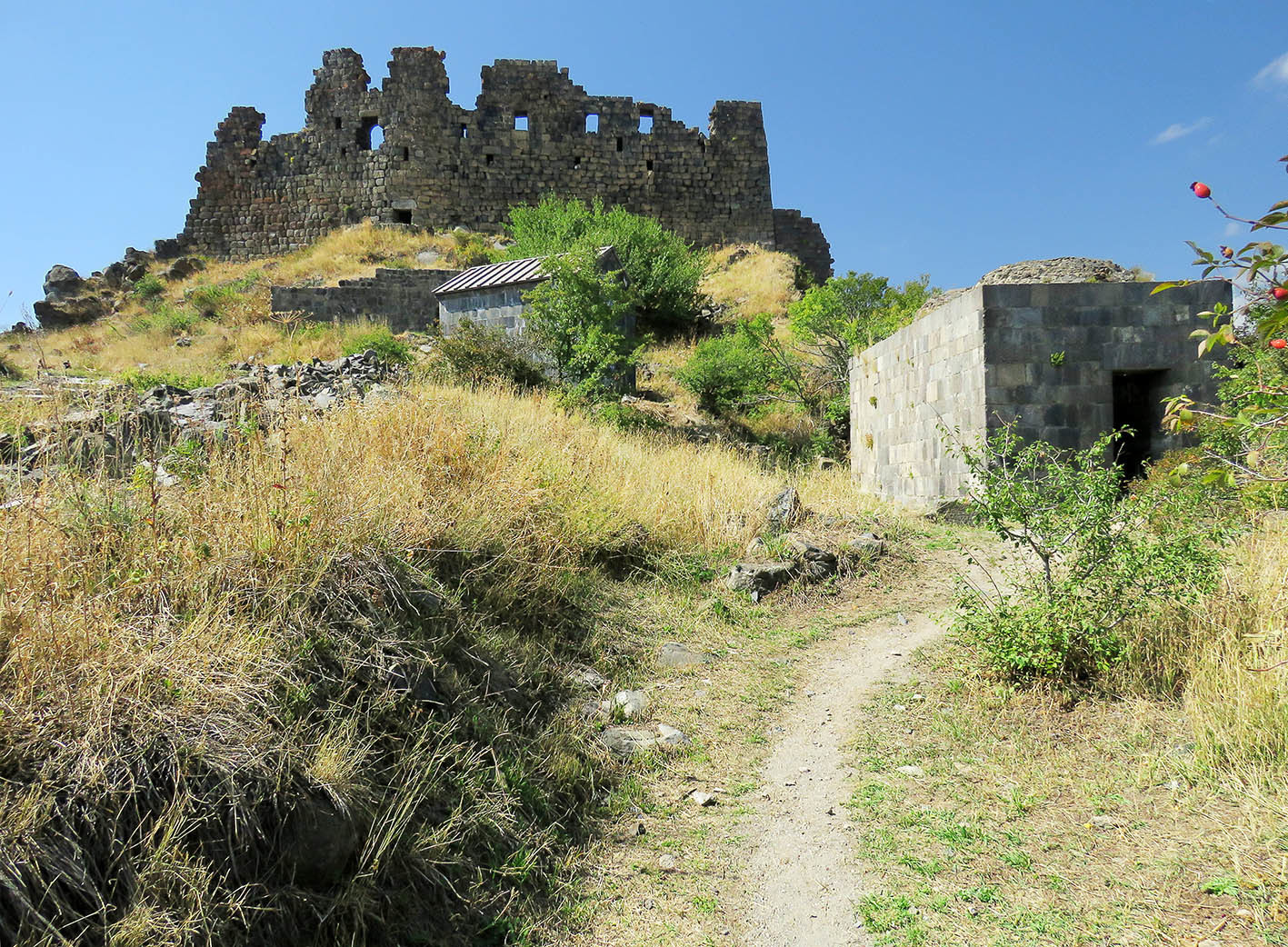 Арагацотн. Часть 2: Ошакан и Амберд Армения,замки-крепости,природа,дорожное,этнография