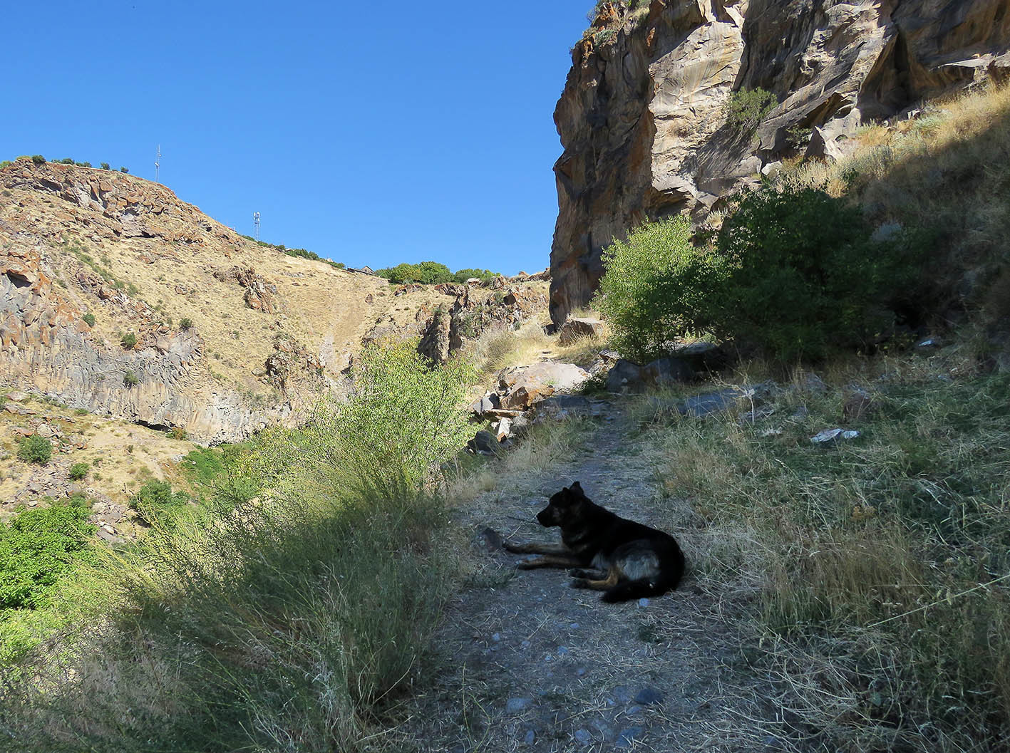 Гндеванк и Джермукское ущелье Армения,замки-крепости,природа,дорожное