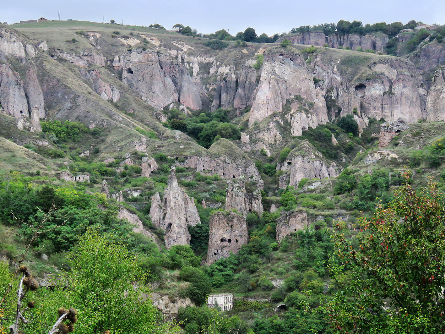 Хндзореск. Пещерные города и их обитатели. Армения,природа,дорожное