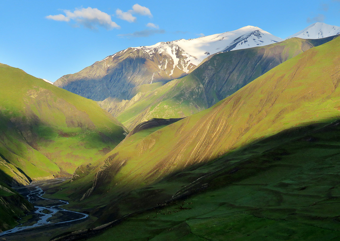 Гора Базардюзю в Дагестане