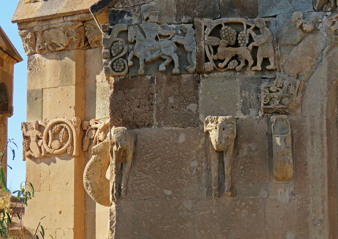 Ереван турция. Ахтамар храм. Ахтамар Армения. Ахтамар памятник.