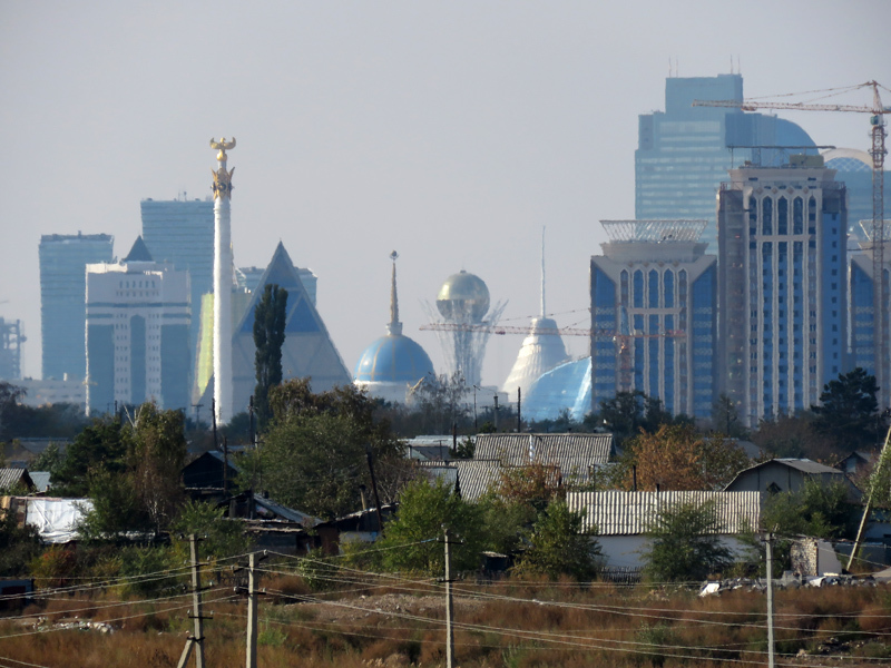 Астана-2017. Тени на Дороге Света.