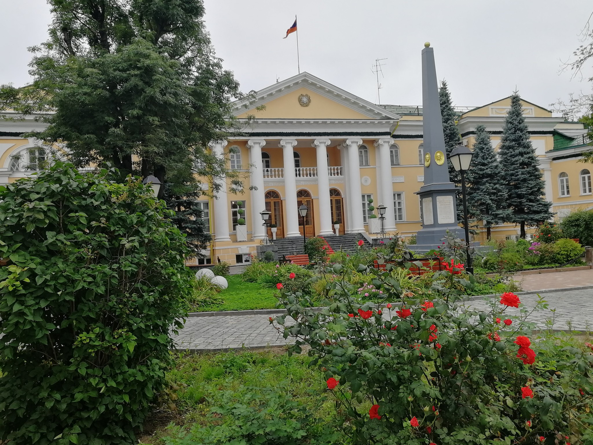 армянское посольство москва