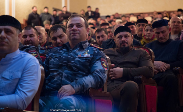 Апти аронович алаудинов семья дети. Апти Алаудинов. Кадыров апты Алаудинов. Алаудинов апты Аронович.