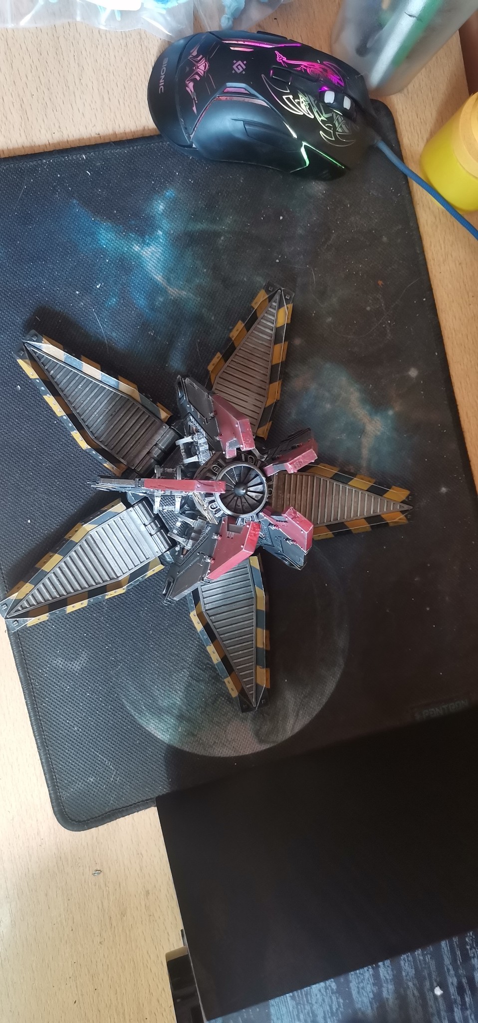 h-643.jpg